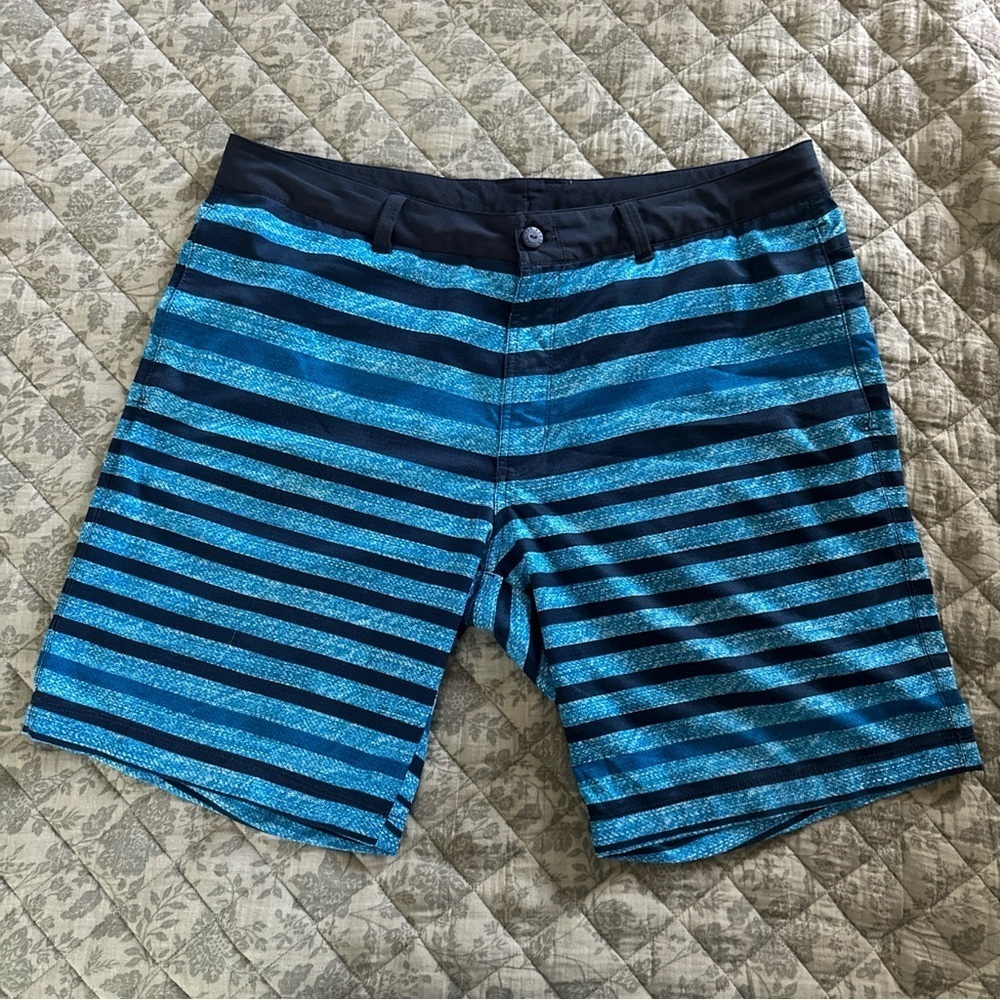 The North Face Hybrid Shorts Mens 38 Navy Striped Hidden Drawstring Lightweight
